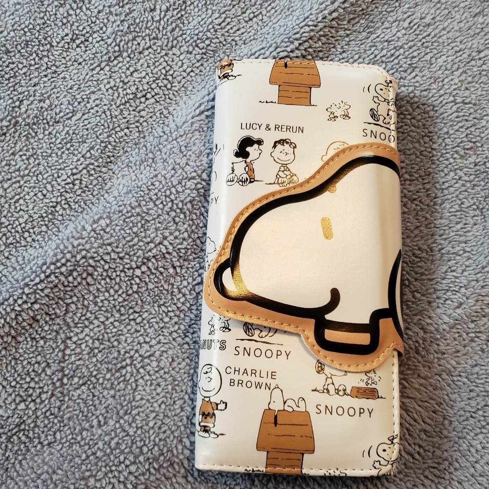 Adorable Snoopy Wallet